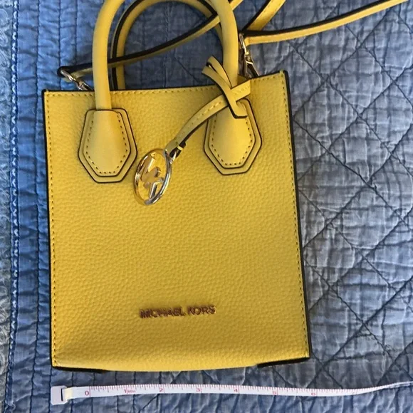 Michael Kors Vibrant Yellow Mini Bag NWOT - Picture 6 of 6